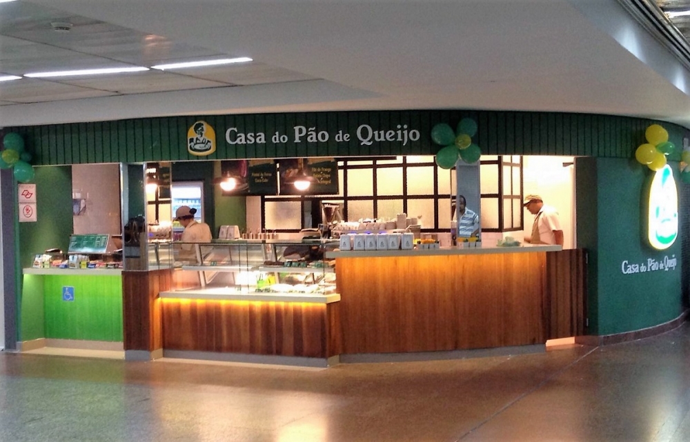 Loja Casa do Pão de Queijo, Aeroporto de Guarulhos, T2, Desembarque Oeste.